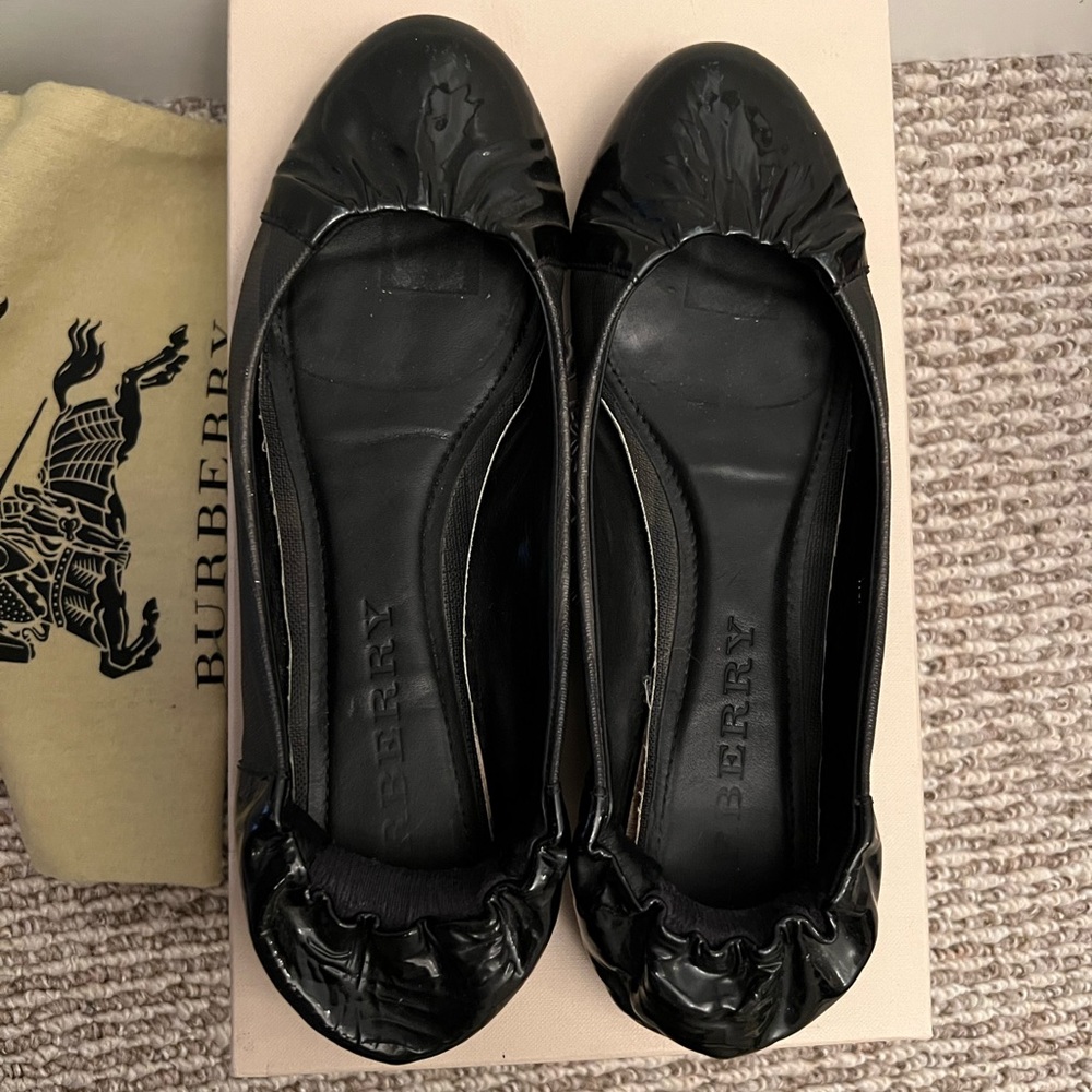 Burberry black canvas patent leather ballerinas ✨
